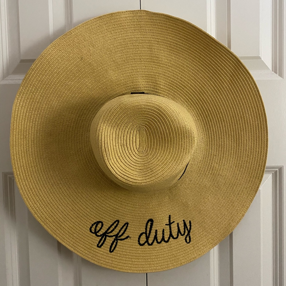 NEW Straw hat-cute fit!